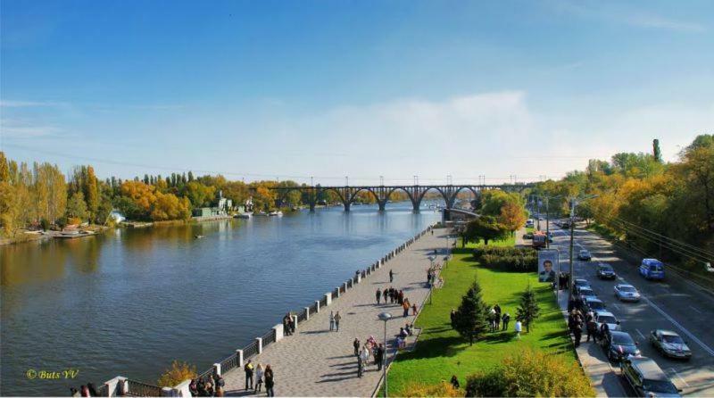 Апартаменты Лето С Ванной Джакузи Dnepropetrovsk Exterior foto